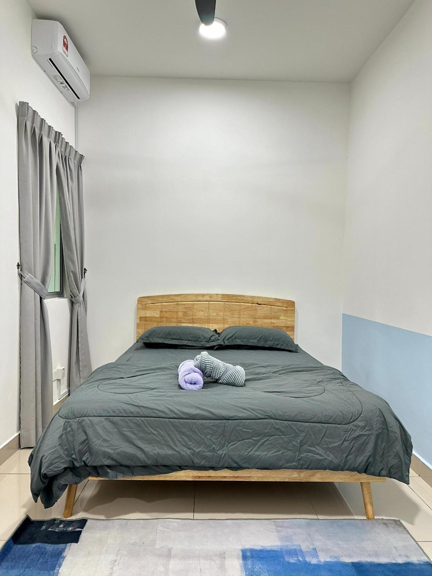 - 5pax Cozy Apartment